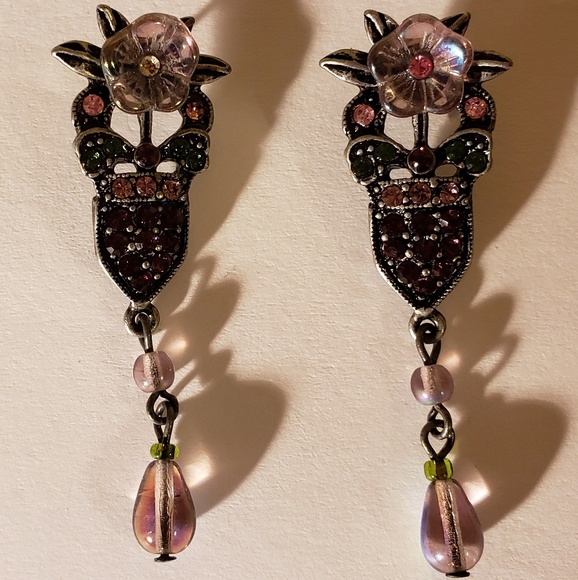 Beautiful Vintage 1990s Crystal Flower Earrings - Picture 1 of 3